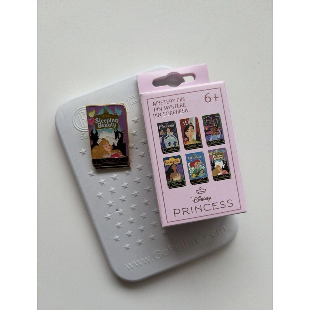 Disney Princess Mystery Pin Collection Sleeping Beauty